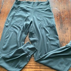 Lululemon Align Jogger “28
